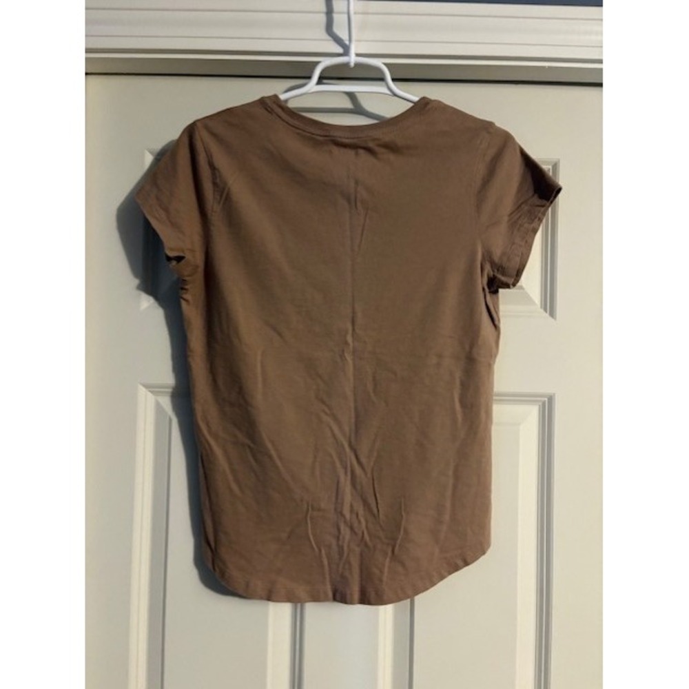 Abercrombie and Fitch tan short sleeve tee, size Medium - Picture 2 of 5